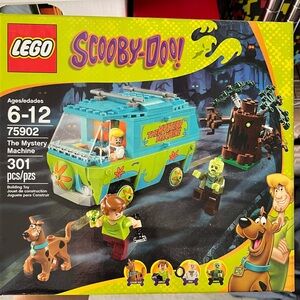 BNIB Scooby Doo Lego set 75902